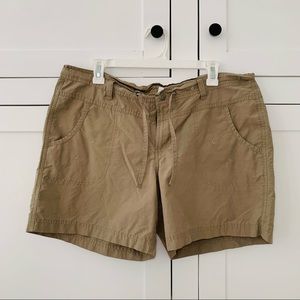 Columbia Khaki Cargo Shorts Size Large